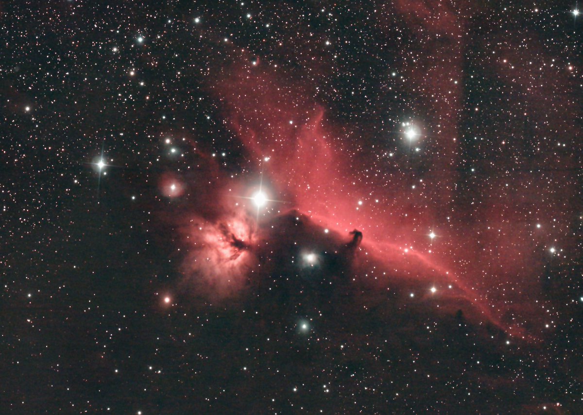Spicey_Spiney's tweet image. #HorseheadNebula + #FlameNebula taken from #Oxfordshire, UK on 2nd January 2025. 70mm refractor, astro-modded #Canon1100D #AltairQuadbandFilter. 65x90sec at ISO-3200 #Astrophotography #Nebula #Space #Barnard33