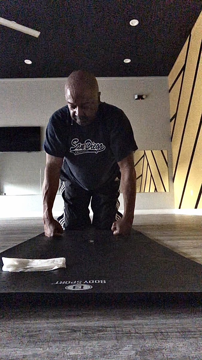walterbrownjr_m's tweet photo. ✅On the road. Stopped at Victory Fitness. Endorphins found. Keep pushing! Thanks Tim! #endorphins #wblendingsolutions #basic #victoryfitness #moodukkwan #workout #fitness #fitfam #health #gym #getfit #meditation #flexibility #selfpractice https://t.co/UKnox4wWEX