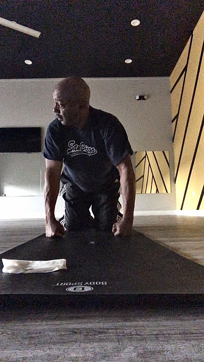 walterbrownjr_m's tweet photo. ✅On the road. Stopped at Victory Fitness. Endorphins found. Keep pushing! Thanks Tim! #endorphins #wblendingsolutions #basic #victoryfitness #moodukkwan #workout #fitness #fitfam #health #gym #getfit #meditation #flexibility #selfpractice https://t.co/UKnox4wWEX