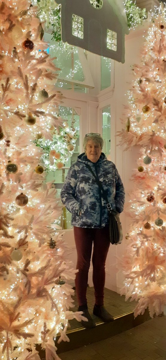 PaulCartwright's tweet image. New Year in London. Many more pics on Facebook.