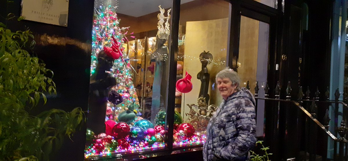 PaulCartwright's tweet image. New Year in London. Many more pics on Facebook.