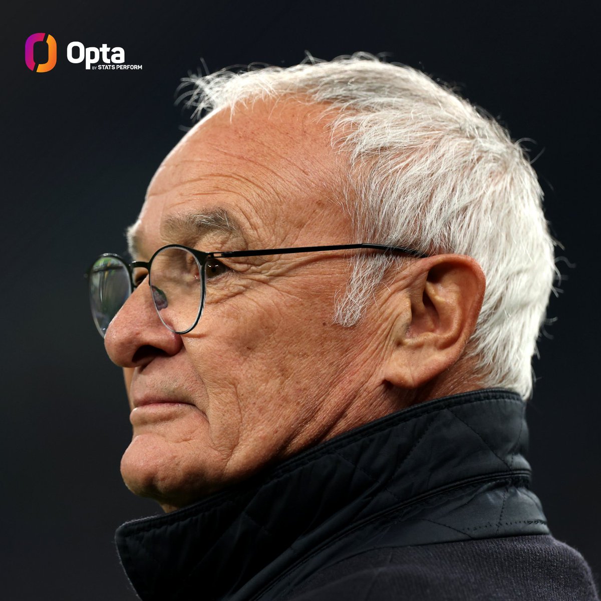 OptaPaolo's tweet photo. 4/4 - Claudio #Ranieri è diventato il 1° allenatore nella storia della #SerieA a vincere tutti i suoi primi quattro Derby della Capitale alla guida della #Roma. Re.

#RomaLazio https://t.co/W3BgjyT1jF