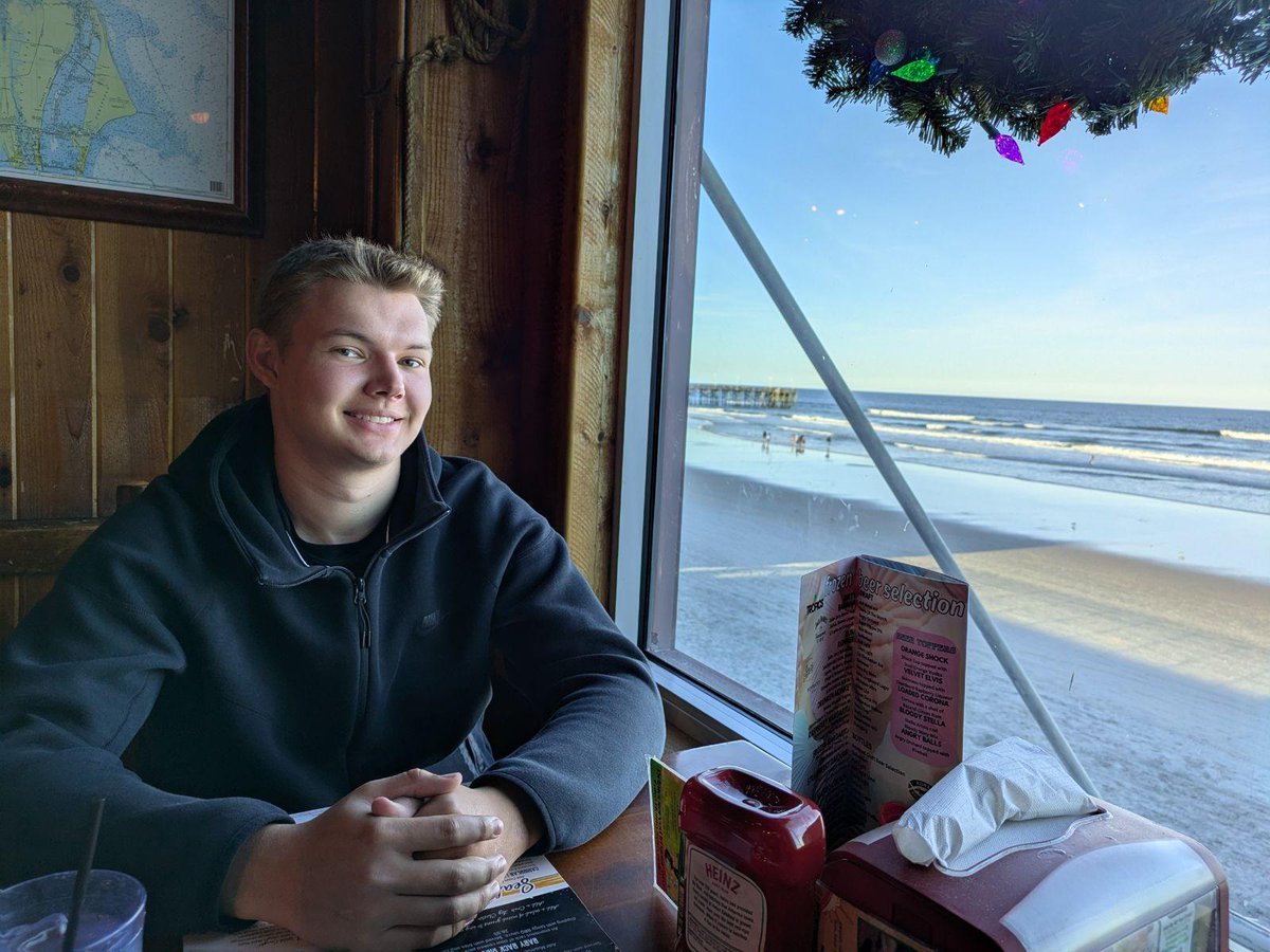 Thank you <a href="/jez_john/">John Jez</a> and <a href="/ERAUMLAX/">Embry-Riddle Men’s Lacrosse</a> for having me out to your Lacrosse Prospect Day. I am really looking forward to touring the <a href="/ERAU_Daytona/">ERAU Daytona Beach</a> campus tomorrow. Maybe the Gator Bites by the beach is for me.