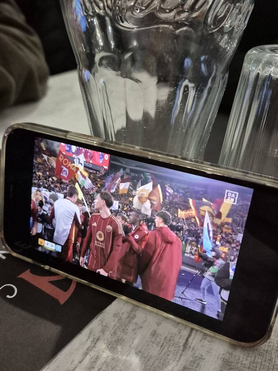 #forzaroma dajeeeeeeeeeee <a href="/OfficialASRoma/">AS Roma</a>