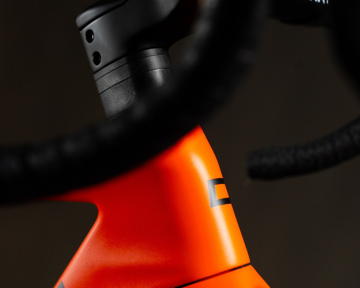 Ares 3.0 in a fresh paint is the best way to start the week 😮‍💨
.
.
#cycling #cyclinglife #cyclist #cyclingphotos #cyclingpics #cyclingapparel #cyclinglifestyle #cyclingculture #cyclingstyle #bicycle #bicycles #bicycling #bicycleporn #cyclingporn #cyclingshot #cyclingpassion