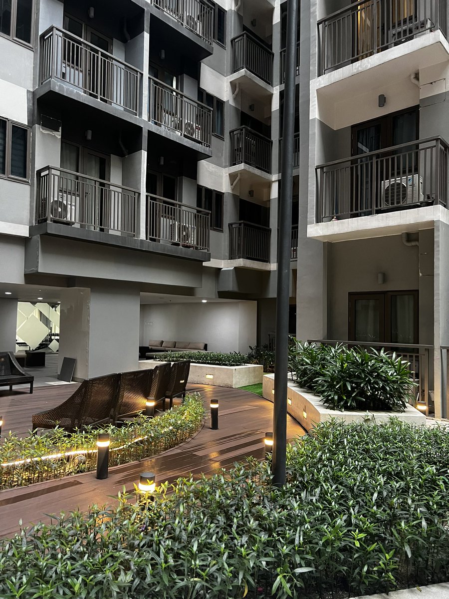 phaul0012's tweet photo. 📍S Residences
#solitude https://t.co/3Gvu8yseYV