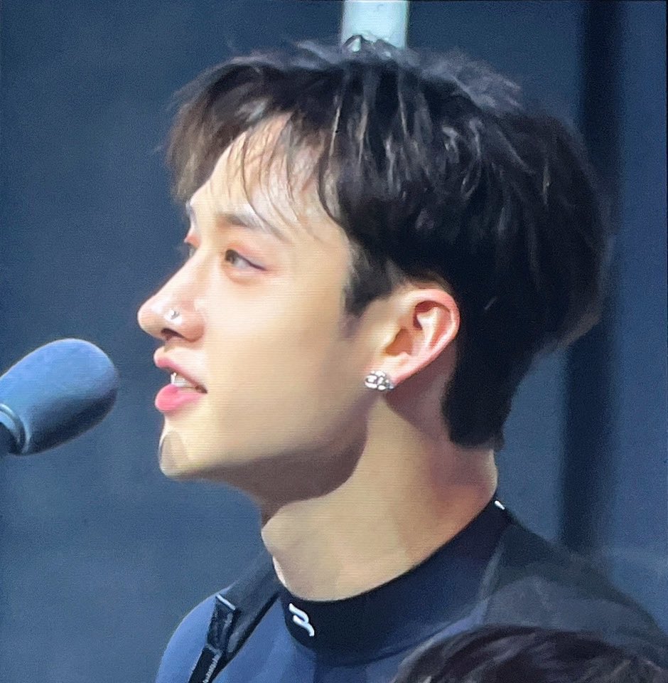 beyondyasmin's tweet image. bang chan! next question pls!