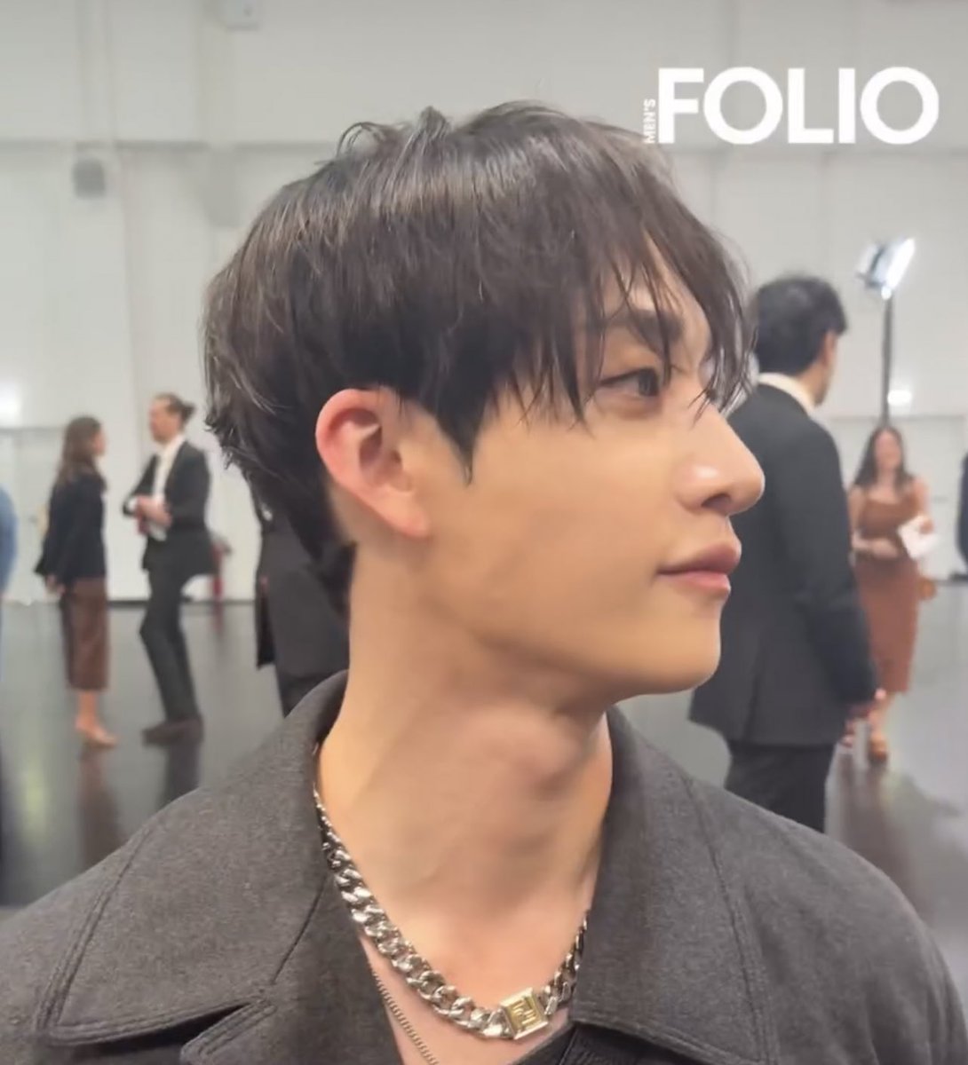 beyondyasmin's tweet image. bang chan! next question pls!