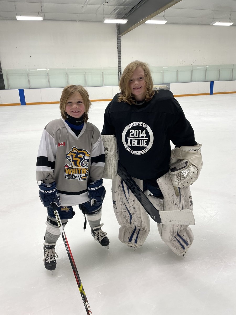 My two favourite hockey players shared the ice today ❤️ 🏒 

#8 &amp; #31