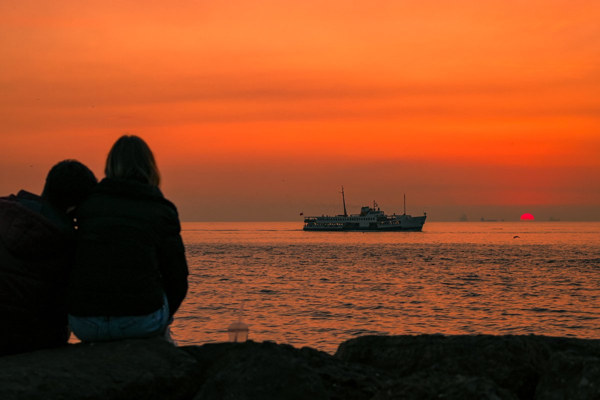 gün batımının yaşattığı hissiyat hayatımdan hiç gitmesin