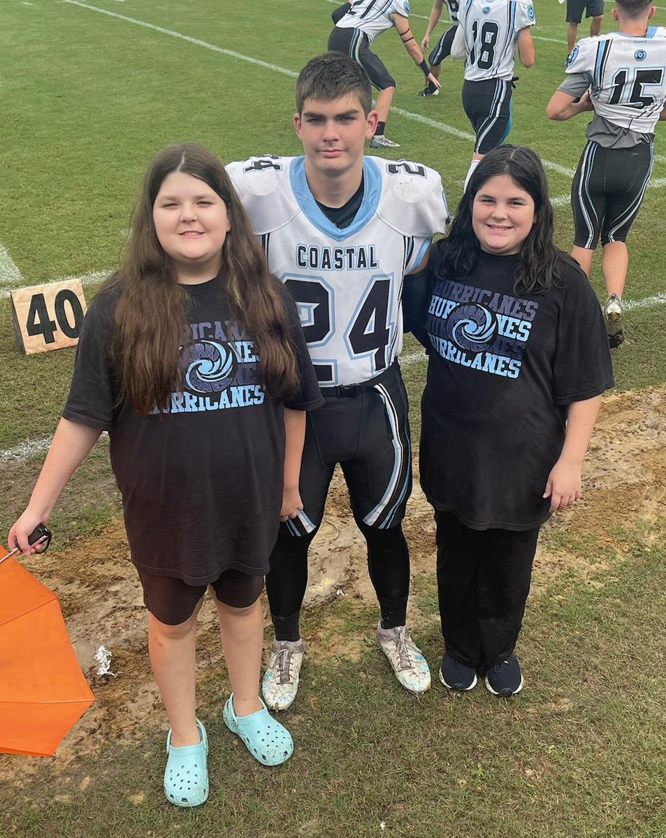 JaseKnight24's tweet image. Took some time during the holidays to look back and reflect on my senior season. One of my highlights is that I got to share the sidelines with both my sisters! They were asked if they wanted to be the water girls and I&apos;m so glad they chose to do it!