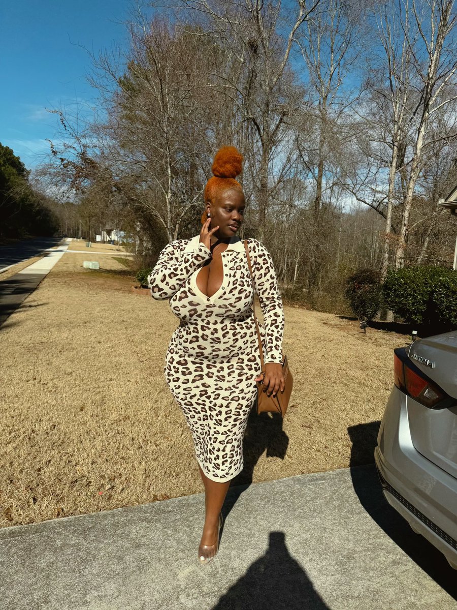 Thick Ari Lennox tweet media