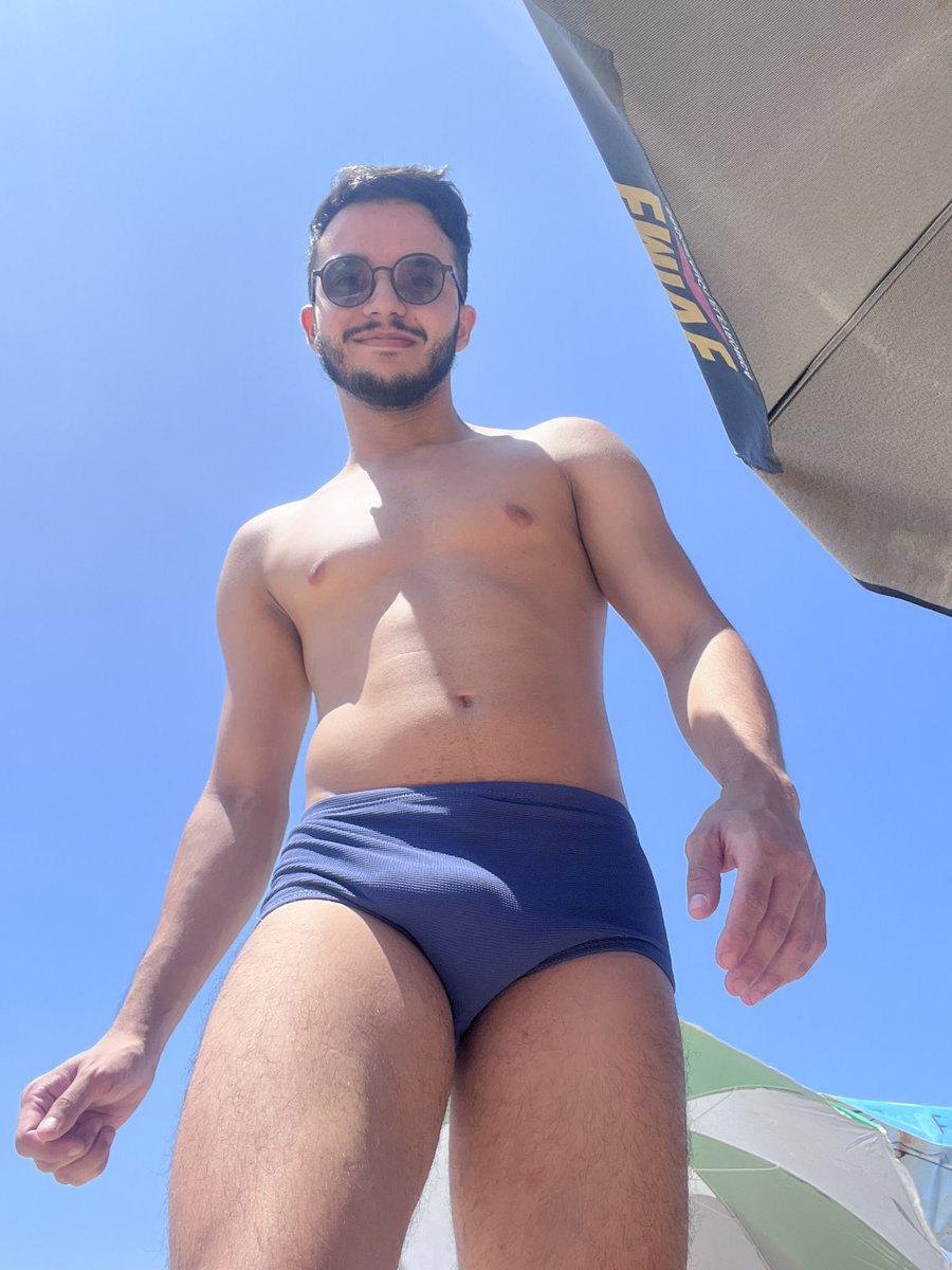 DehonRicardo's tweet photo. Aproveitando o solzinho do RJ ☀️ https://t.co/2ABDrJiTpl