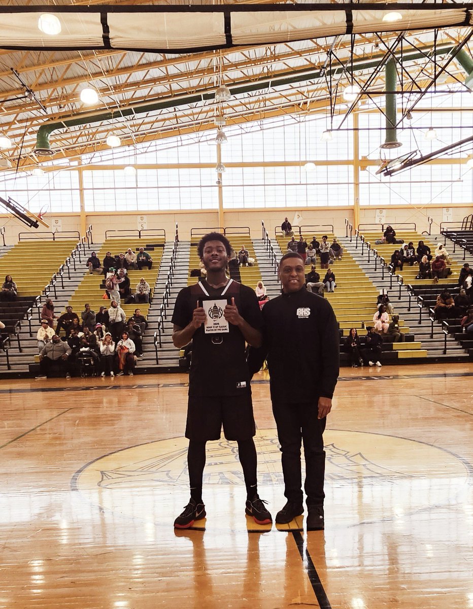 S/O class of 2027 6”4 Wing Ja’zyere Thompson on winning Player of the game in a 54-51 win over St Charles the 2way wing poured in a game high 19pts way to work young fella #OneTeam  #OneGoal #SMCABASKETBALL
 #MustangStrong #TheFamily 
Dedication + Discipline = Success