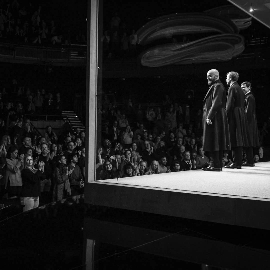 The final bow.
Thank you to all who have joined us on this journey as #TheLehmanTrilogy returned to London.  

📸: Matt Humphrey