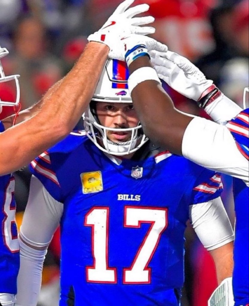 The #Bills are the first team in NFL history to have 30+ passing touchdowns and 30+ rushing touchdowns in a season.