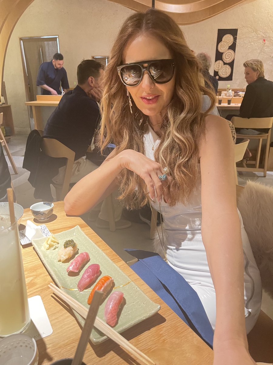 Starting the year 2025 with amazing food, friends &amp; Family! @hiyakawamiami <a href="/wildesunglasses/">wildesunglasses</a>