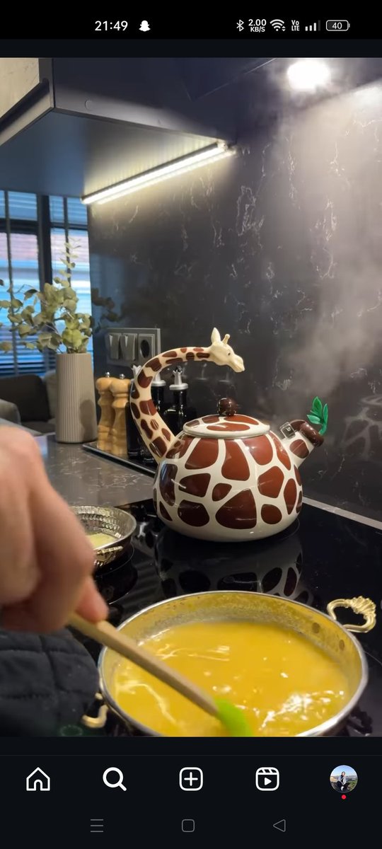 HAYATIMDA GÖRDÜĞÜM EN İYİ ÇAY DEMLİĞİ OLABİLİR MİSİN ACABA