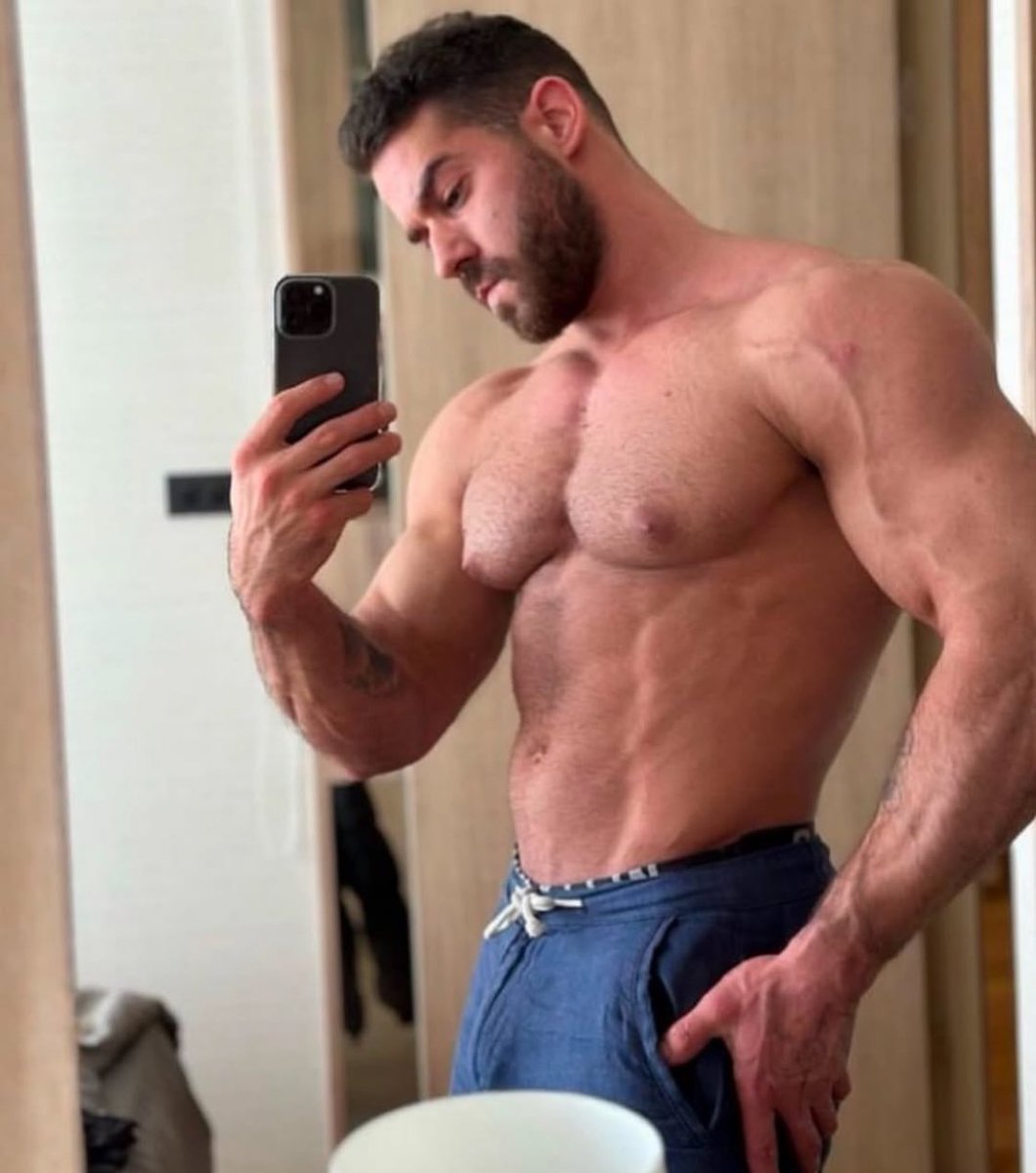 Oliver_Alpha69's tweet photo. Side shot for my lovers 😍🔥 https://t.co/3lBS1JePCw