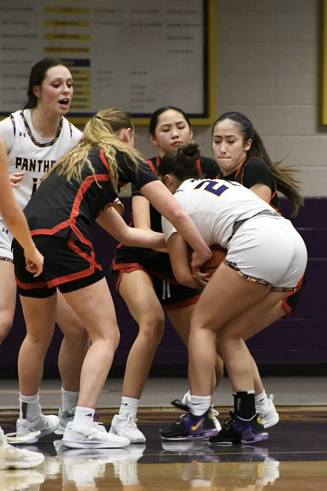 50-28 over Wenatchee
Polo continues to lead the charge 18-6-4 w 7stls. Ketchum had career high 15-4-2-2 (6-10 FT). Tat 11 pts (3 3s) + 5asst. DeLeon, Veetutu &amp; Knopf had 12, 8, 5 boards ea + combined 8assts. Diaw great buzzer beater!