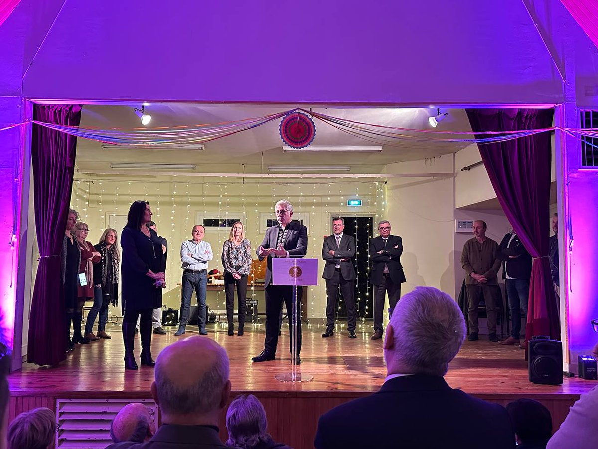 fredvalletoux's tweet photo. Les vœux sont l’occasion de rappeler la force et la valeur de ce qui est accompli dans nos villages, grâce aux élus et bénévoles.
Bravo à Sonia Risco & à son équipe municipale de faire ainsi vivre #Recloses, un village qui rayonne dans le sud Seine-et-Marne.
#Vœux2025 #Circo7702 https://t.co/uWyVEWqM21