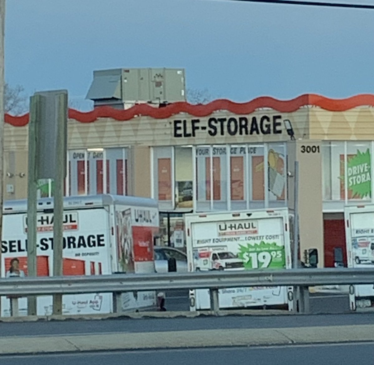 MandySm41512354's tweet image. Until next Christmas! #signfails #FallonTonight