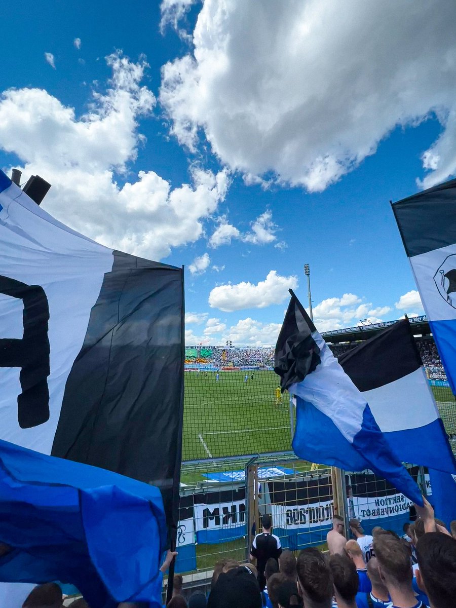 niseregen's tweet photo. etwas spät dran, aber hier die Top 4 meiner Arminia Fotos aus 2024, viel Spaß #arminia https://t.co/lQYmfLefty