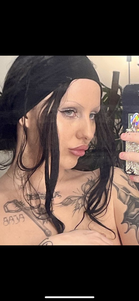 GoddessApheae's tweet photo. You know what to do 📱 https://t.co/eoaiLSkUb7