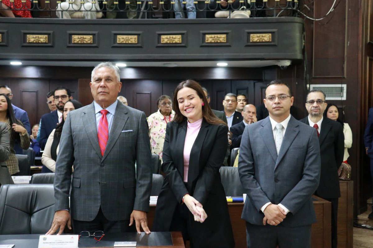 Igualmente quiero expresar mis sinceras felicitaciones a la Compatriota Bolivariana María Alejandra Hernández y al Compatriota Bolivariano José Omar Molina, secretaria y subsecretario de la AN para este período Legislativo anual 2025-2026. 

<a href="/Asamblea_Ven/">Asamblea Nacional 🇻🇪</a>