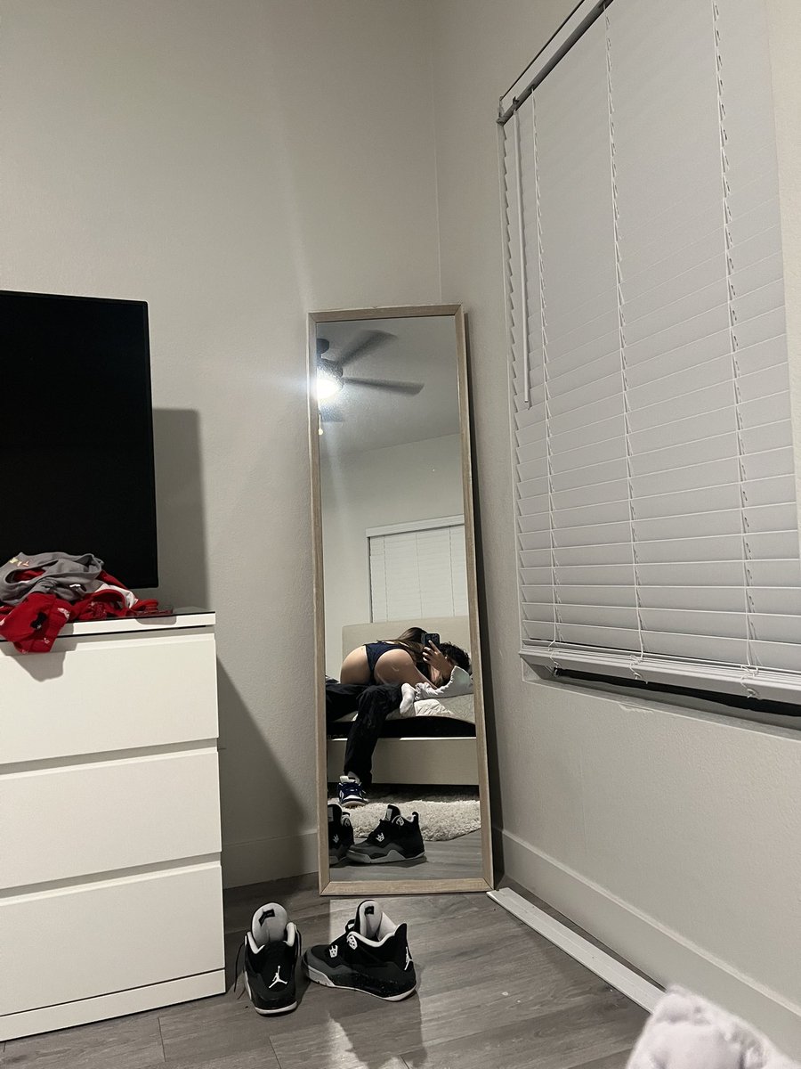 Linked back with my ex👀

onlyfans.com/deest4rss