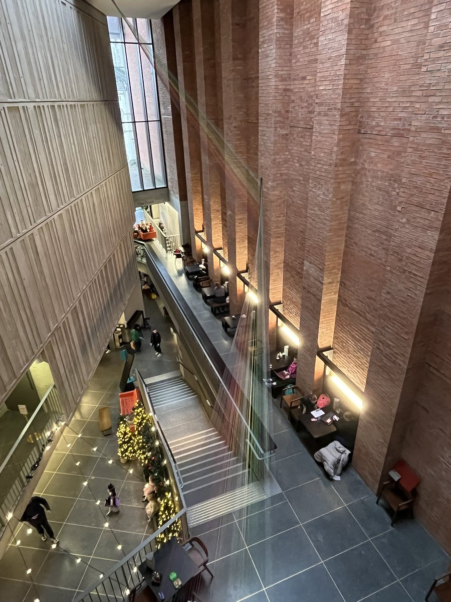 DunleavyBernard's tweet photo. The children had never been to @TheMACBelfast before, and what they enjoyed most was running up and down the stairs looking at the wire sculpture by @markgarryworks - The Permanent Present - and seeing it change depending on the angle at which it was viewed. #TheMac #MarkGarry https://t.co/iMZnZSpCO9