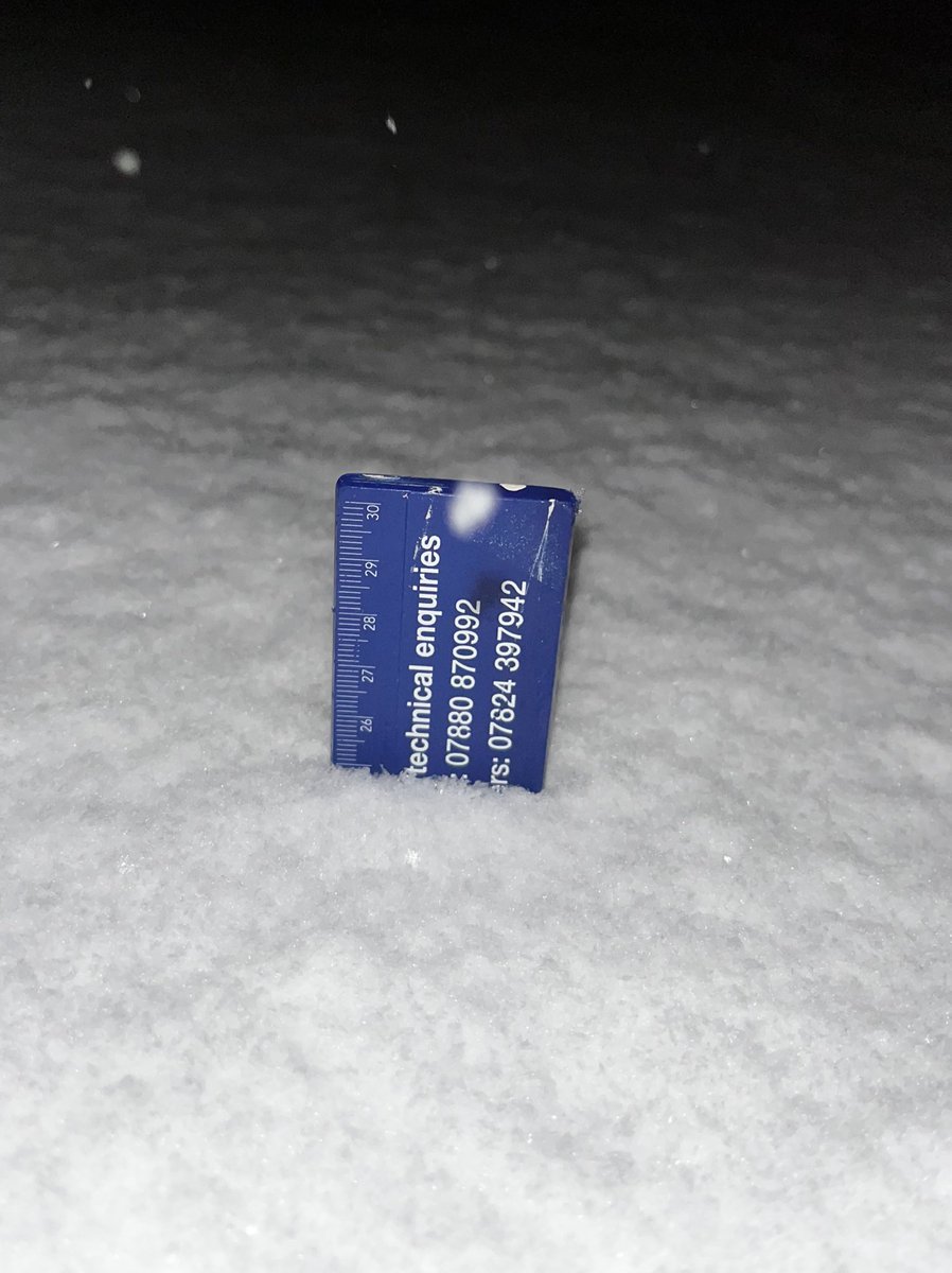 A significant amount of Neige ! #uksnow