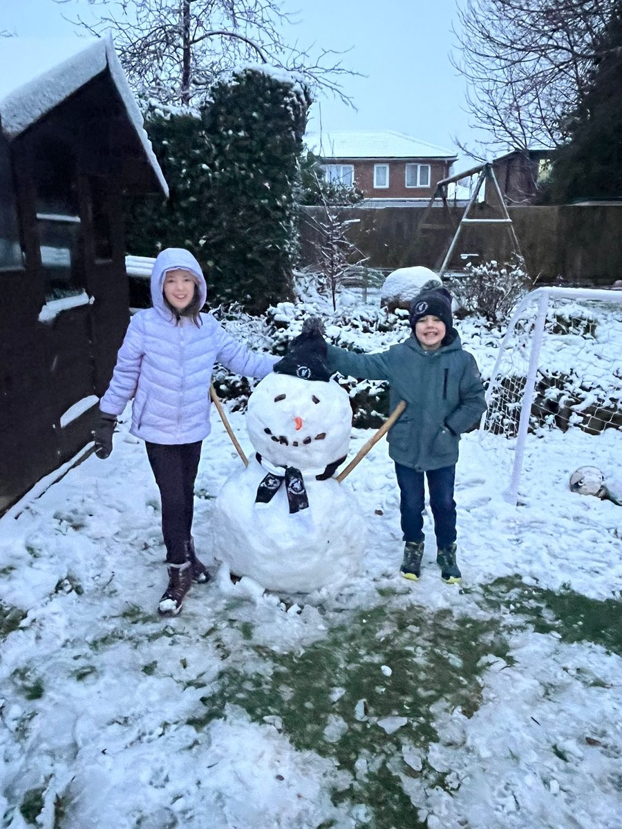 LiverpoolFeds's tweet image. No game today but our Feds fans have had some fun in the snow ⛄️ 💙

#FedArmy @FAWNL