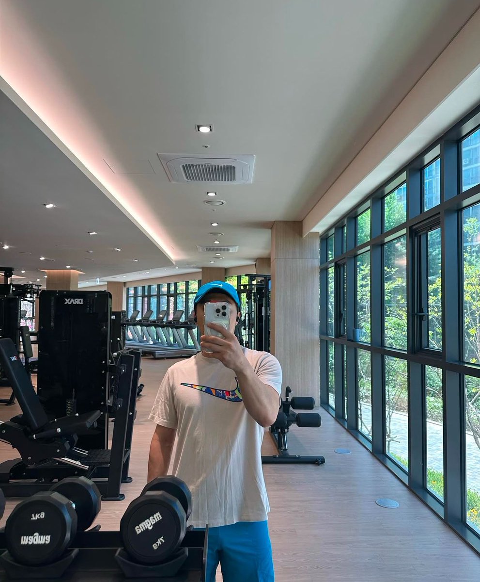 In life you work hard and work smart to achieve your goals ❤️