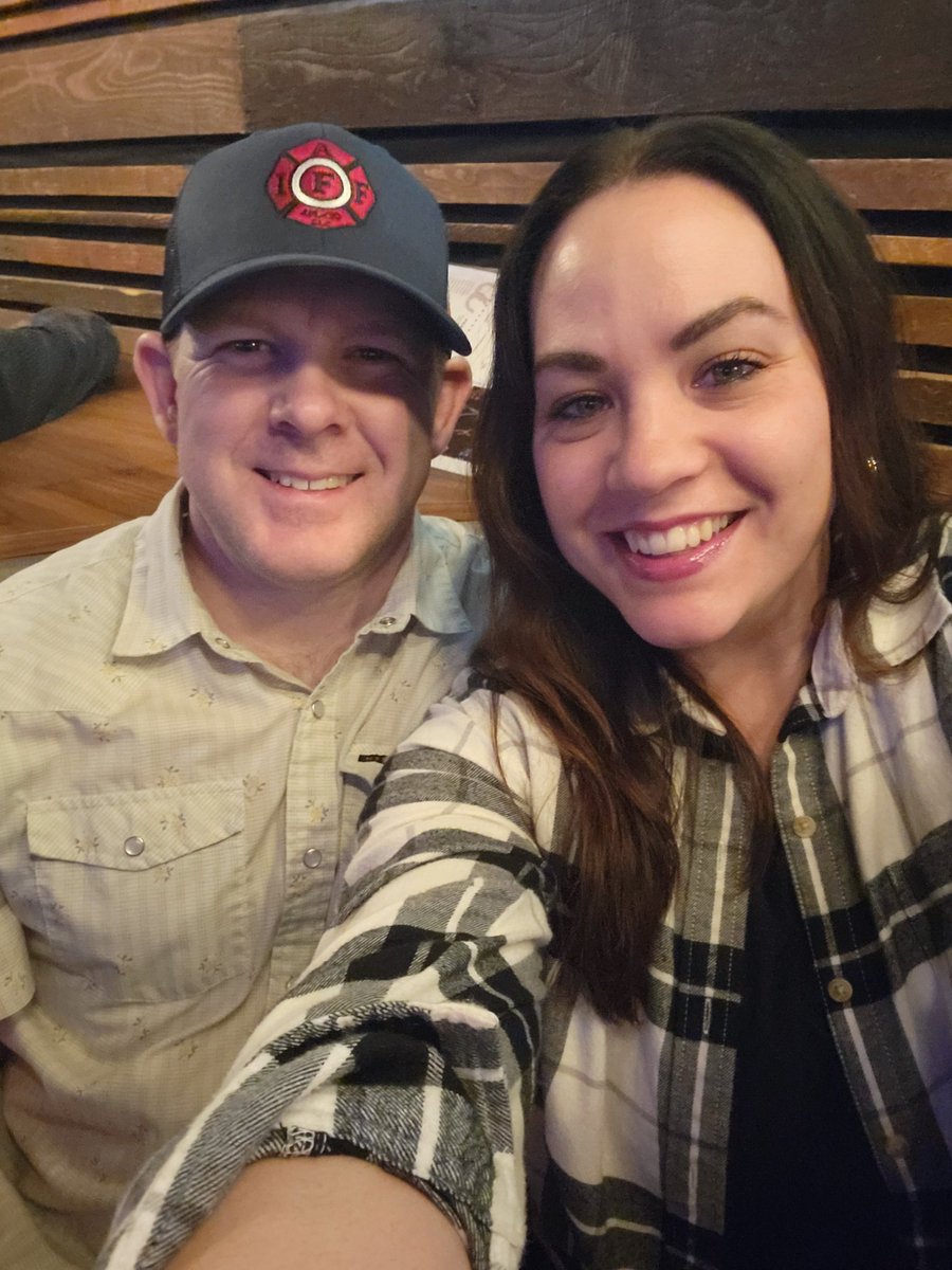 BjurKenny's tweet photo. Had an awesome night watching Zach Top at the Ponderosa Lounge last night. #zachtop #pnw #ponderosalounge #makingwashingtonproud https://t.co/ask3HLkeNJ