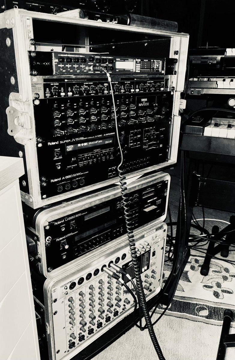 youneshihi's tweet photo. Rackmount https://t.co/xW4sa04e5x
