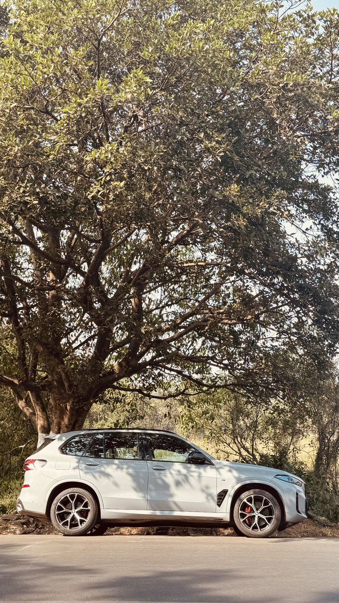 ranjitpharande's tweet photo. Excellence isn’t optional, it’s a lifestyle.

One year with the BMW X5: 
a celebration of bold moves, 
big dreams, and countless miles of luxury, joy and adventure.

#BMW #BMWX5 #X5 https://t.co/eVhUAO3ths