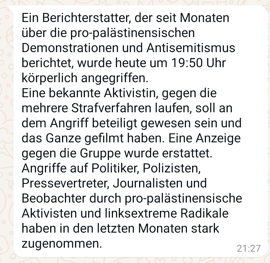 t47da's tweet photo. Aus dieser Gruppe heraus wurde ich angegriffen am U-Bahnhof Kottbusser Tor polizeilicher staatsschutz ermittelt politisch motivierte Kriminalität Polizei wird videomaterial vom BVG sichern
#b0501 https://t.co/ijDn1Z2rsR