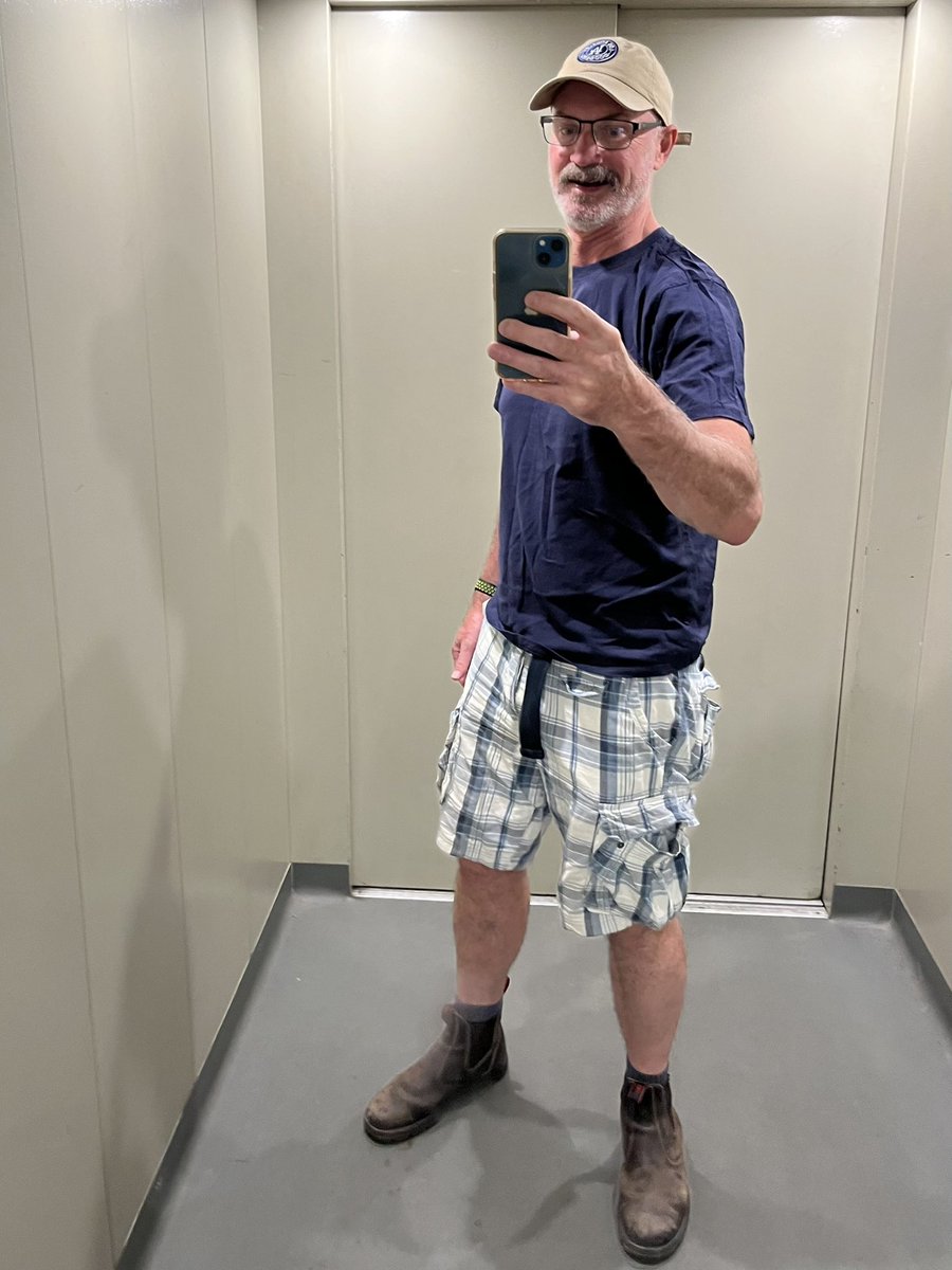 parkerwolfx's tweet photo. Home sick today….. send nudes! https://t.co/tAzXXrS0jT