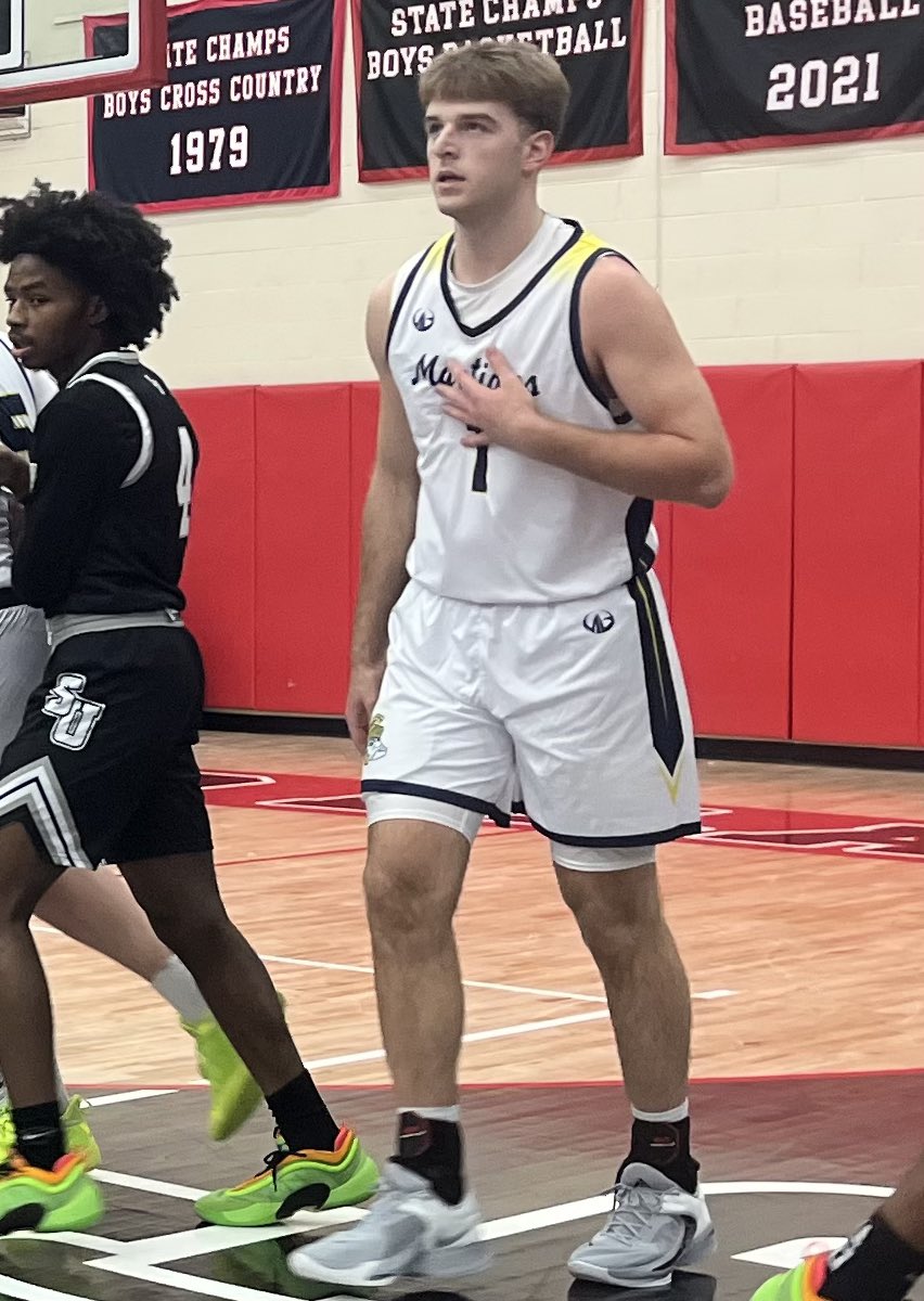 CarmodyClassic's tweet photo. 🧵 (1/3)
Announcing the 2025 All-Carmody Classic Team…

Most Outstanding Player: Parker LaPla (Goodrich) - 17 points, 10 rebounds, 5 assists, 4 blocks

@GoodrichBasket1 @UIndyMBBALL https://t.co/DWScsyvBBy