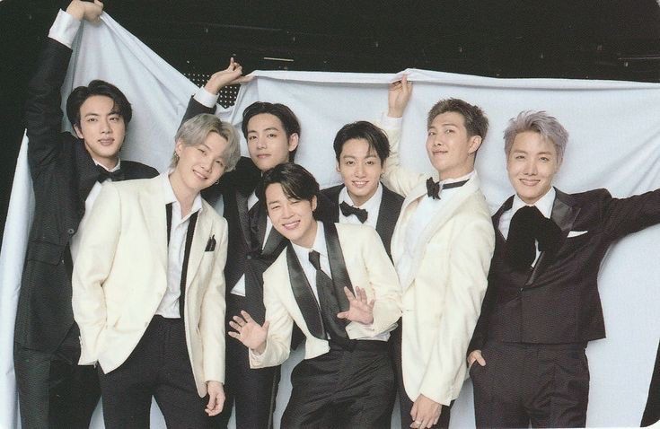 winnttaebear's tweet photo. My seven https://t.co/Y6rzjzXnok
