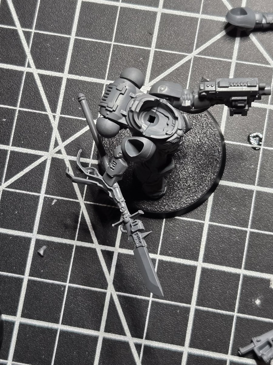 AgraxEarthshade's tweet photo. WIP. Chapter Master 2.0. I do like the first version I made, but I felt I could do better. https://t.co/uQjrnvR0No