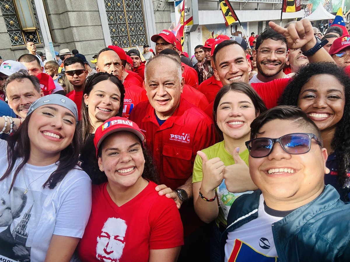 El chavismo siempre está en la calle. Escojan el día que quieran!! 

La Fuerza Revolucionaria los derrotará!