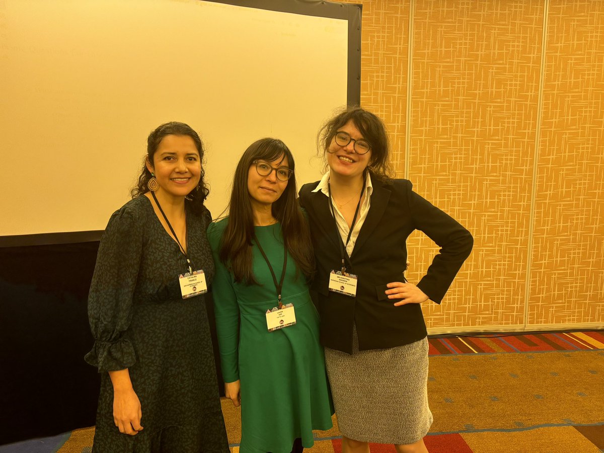 Siri Isaksson (@dorotheafrenkel) on Twitter photo Thanks so much <a href="/LauraKGee/">Laura K Gee</a> for discussing our straight out the oven results on whether AI helps or hurts learning ๐๐ป๐๐ป๐๐ป #ASSA2025 has been amazing ๐๐ปโโ๏ธ cc <a href="/NatalieIrmert/">Natalie Irmert</a> Thanks so much <a href="/LauraKGee/">Laura K Gee</a> for discussing our straight out the oven results on whether AI helps or hurts learning ๐๐ป๐๐ป๐๐ป #ASSA2025 has been amazing ๐๐ปโโ๏ธ cc <a href="/NatalieIrmert/">Natalie Irmert</a>