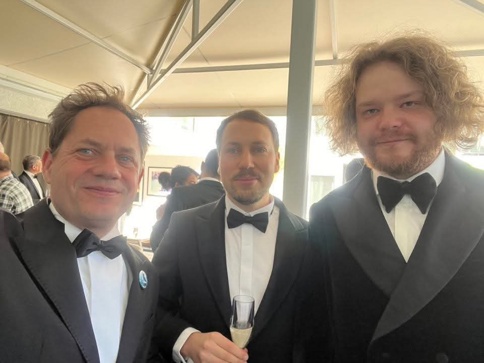 On our way to the Globes