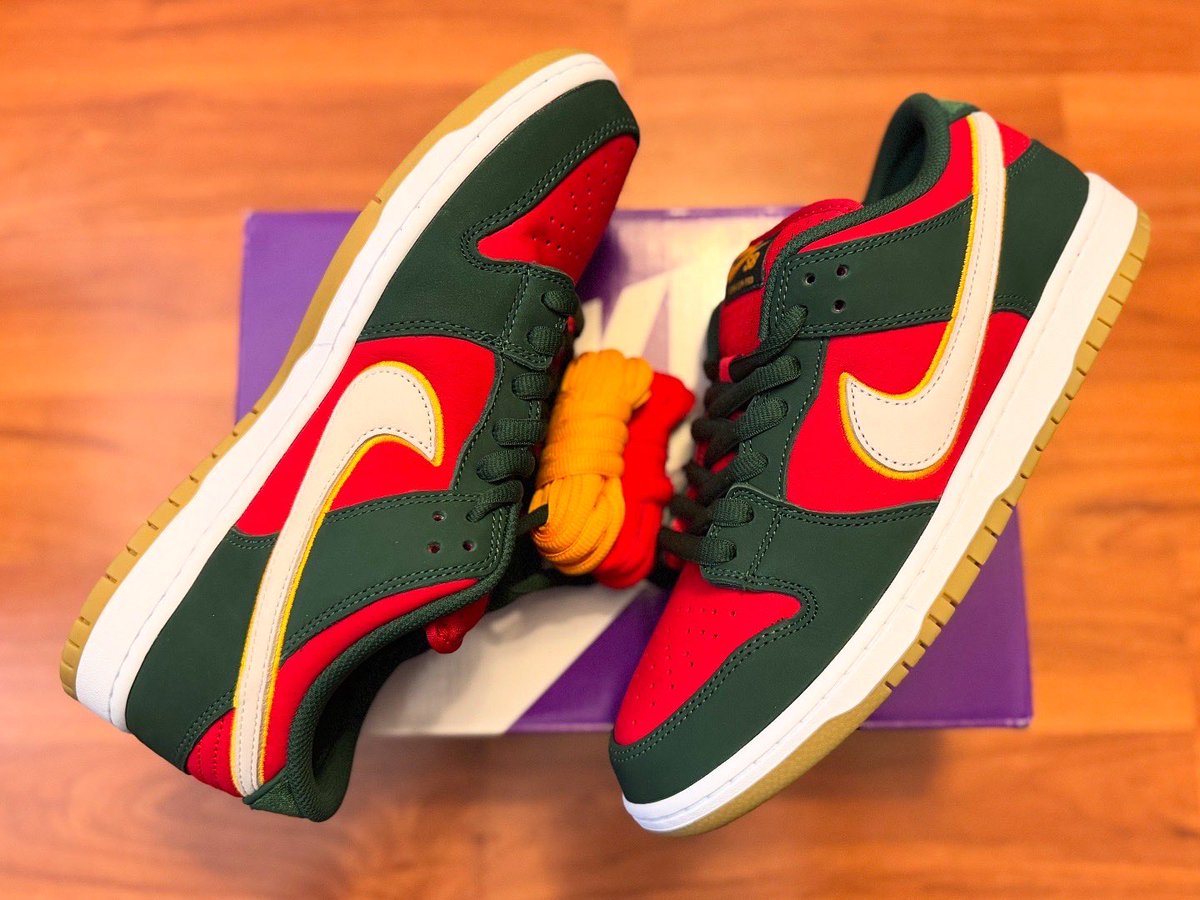 ShoeGameAO's tweet photo. Nike SB Dunk Low Pro PRM ‘Seattle SuperSonics’ 🔥🔥🔥
-
-
-
-
-
#OldCop #Sneakerhead #Nike #SNKRS #Dunk #Low #Pro #PRM #SB #Seattle #Supersonics #ShoeGame #KOTD https://t.co/hcWXN1pCdH