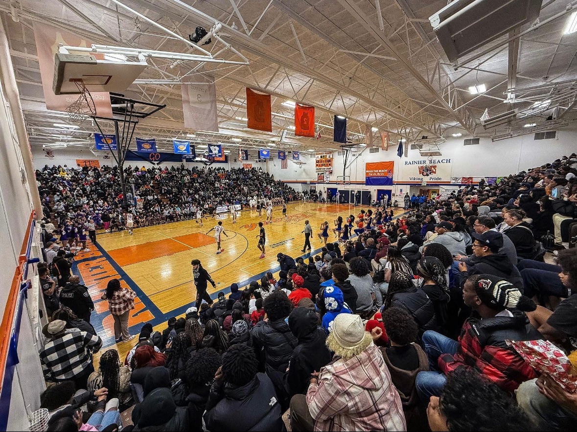 Public school Bump‼️

I seen Inglewood High had a Super Dope turnout so I was inspired to share this photo. 
S/O to the public schools Nationwide doing their thing. 
Love seeing the community show up &amp; show face 🫡

#Seattle