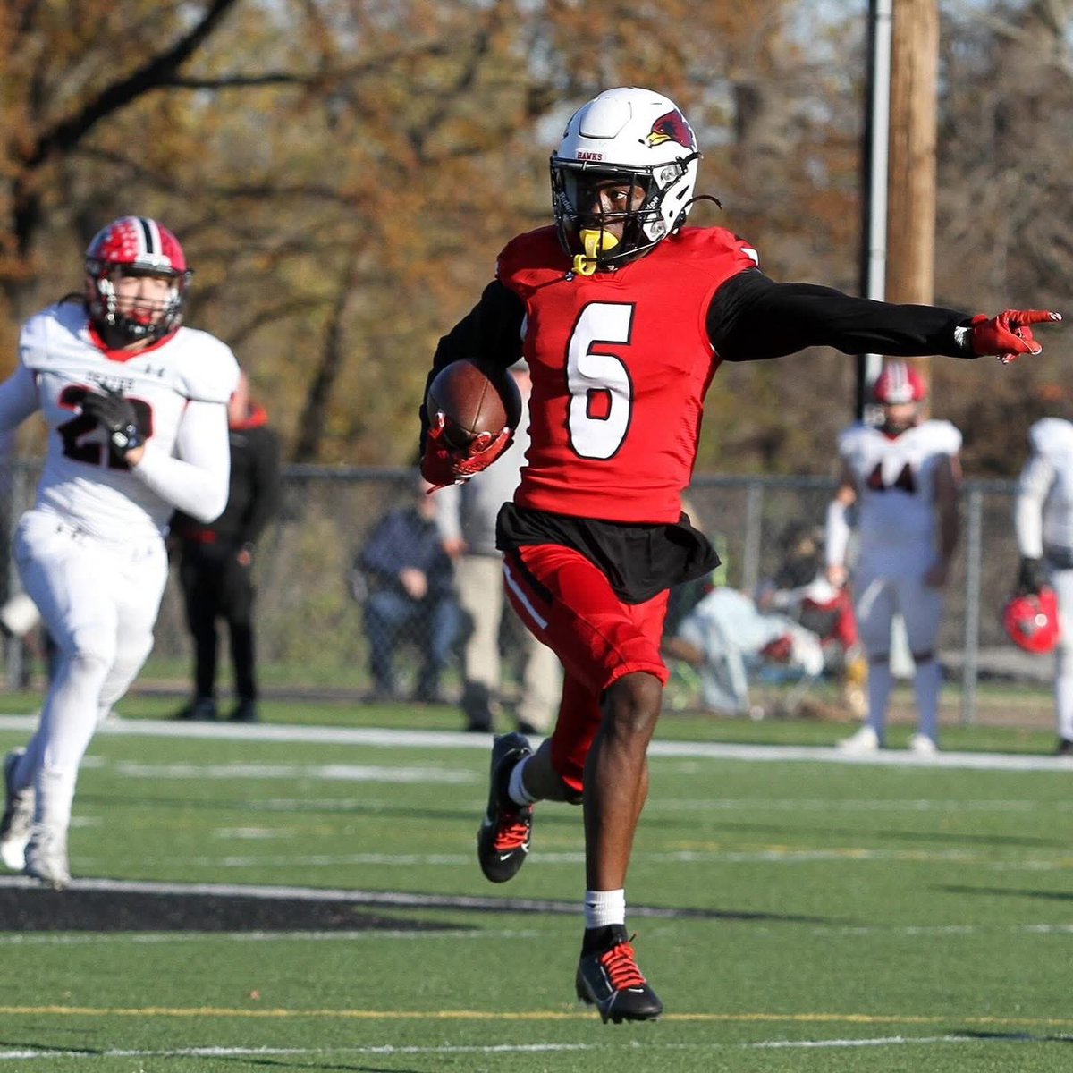 Kamhurst6's tweet image. Check out my junior season film only need 20 seconds to impress @tony_woolfolk
hudl.com/v/2RLDE2