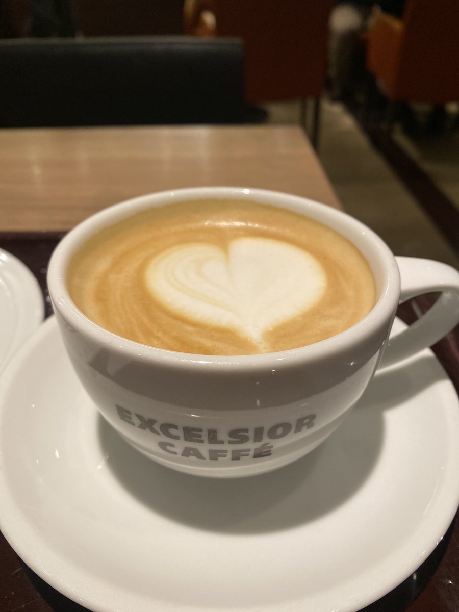 housoubu_komu's tweet image. おはようございます！
仕事初め✨
本年もよろしくお願い致しますっ✨

#EXCELSIOR
#カプチーノ美味しかった♡