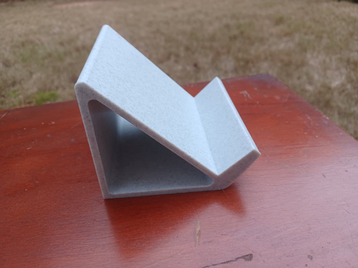 StudioSevenG's tweet image. Tablet holder - Phone holder by BransonProductionCo etsy.me/4a8xQM8 via @Etsy 

Wow, this thing is built pretty solid.

#Solid 
#overbuilt